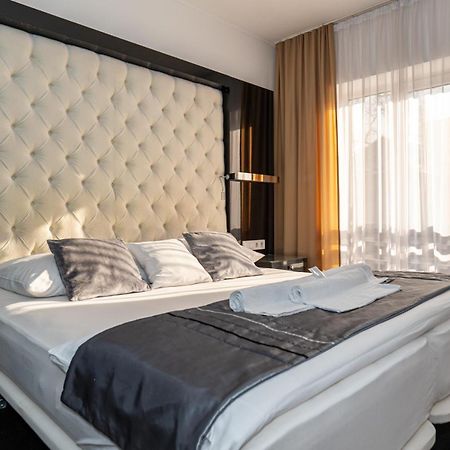Titan Centrum Apartman Ньиредьхаза Экстерьер фото