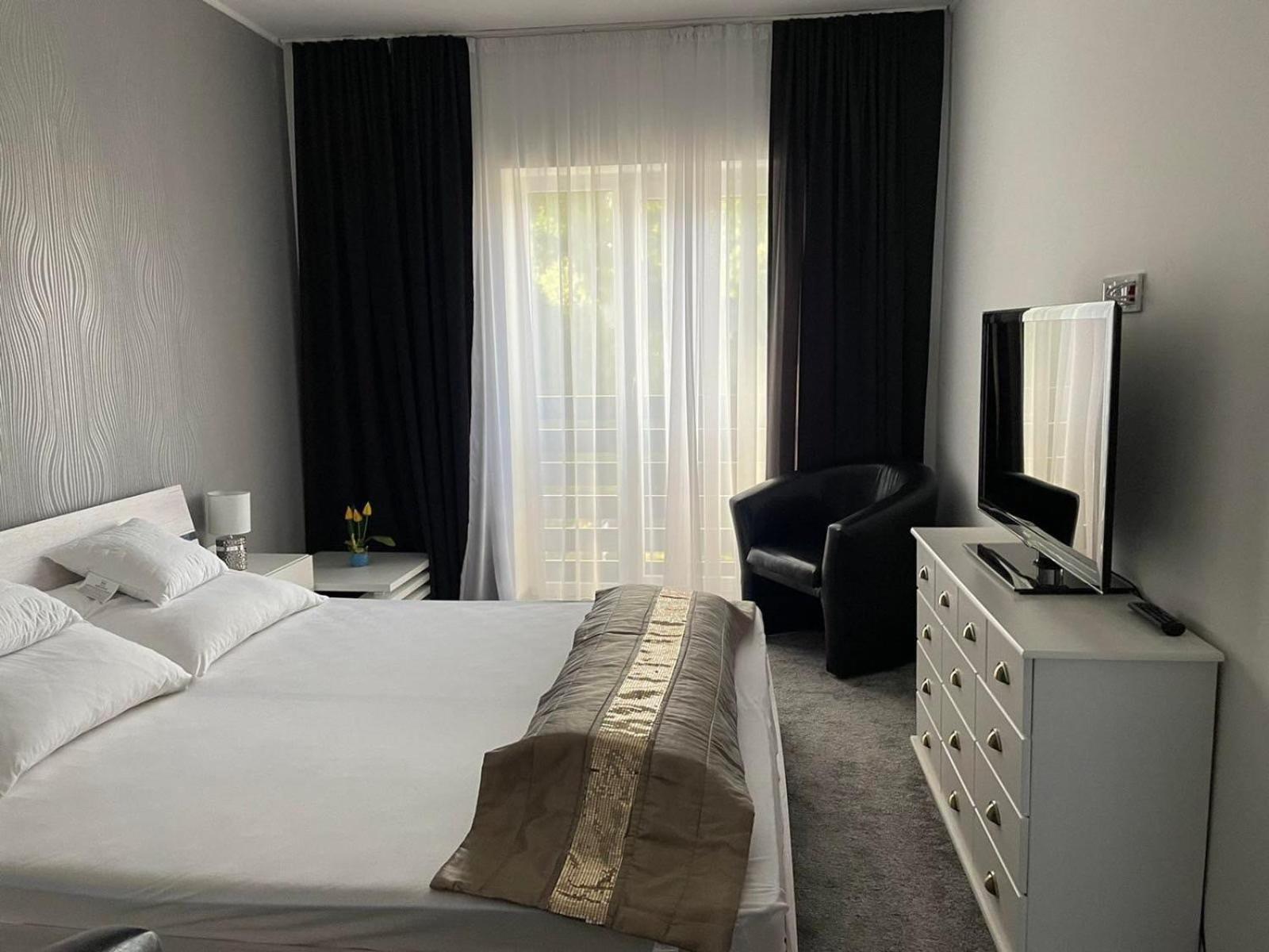 Titan Centrum Apartman Ньиредьхаза Экстерьер фото