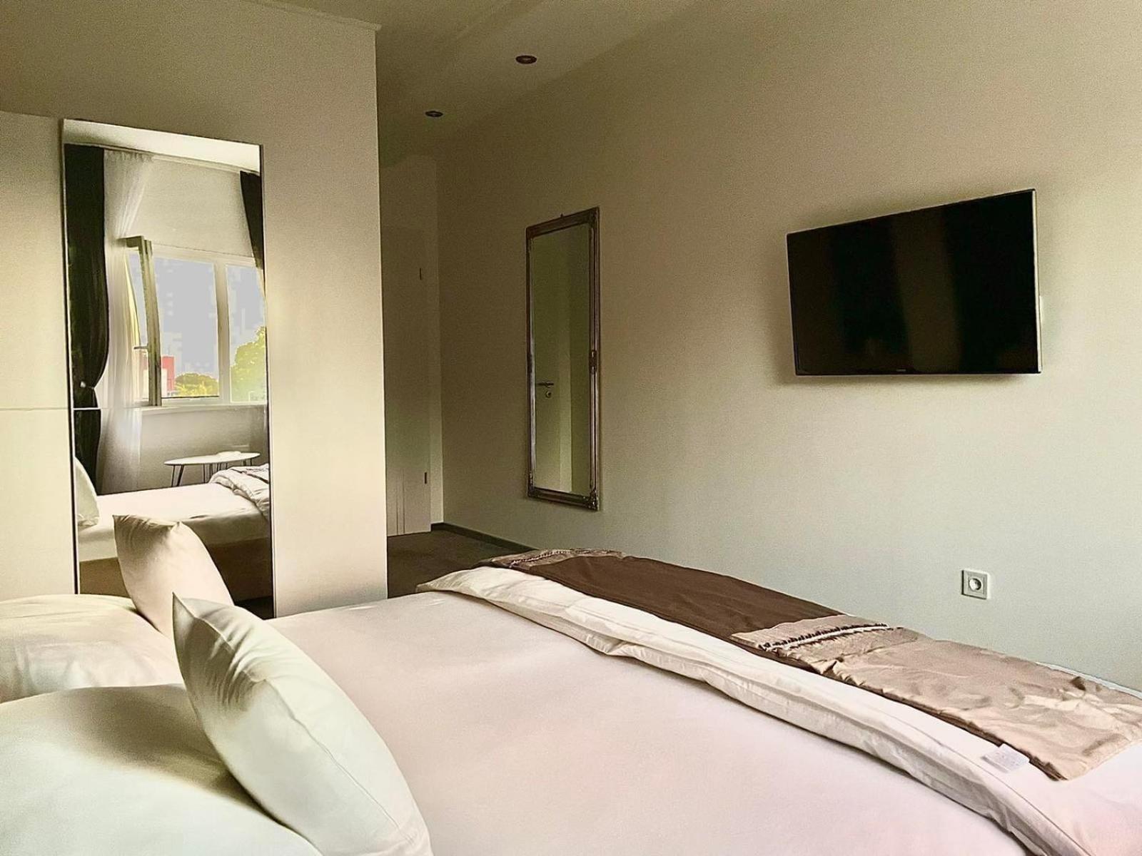 Titan Centrum Apartman Ньиредьхаза Экстерьер фото